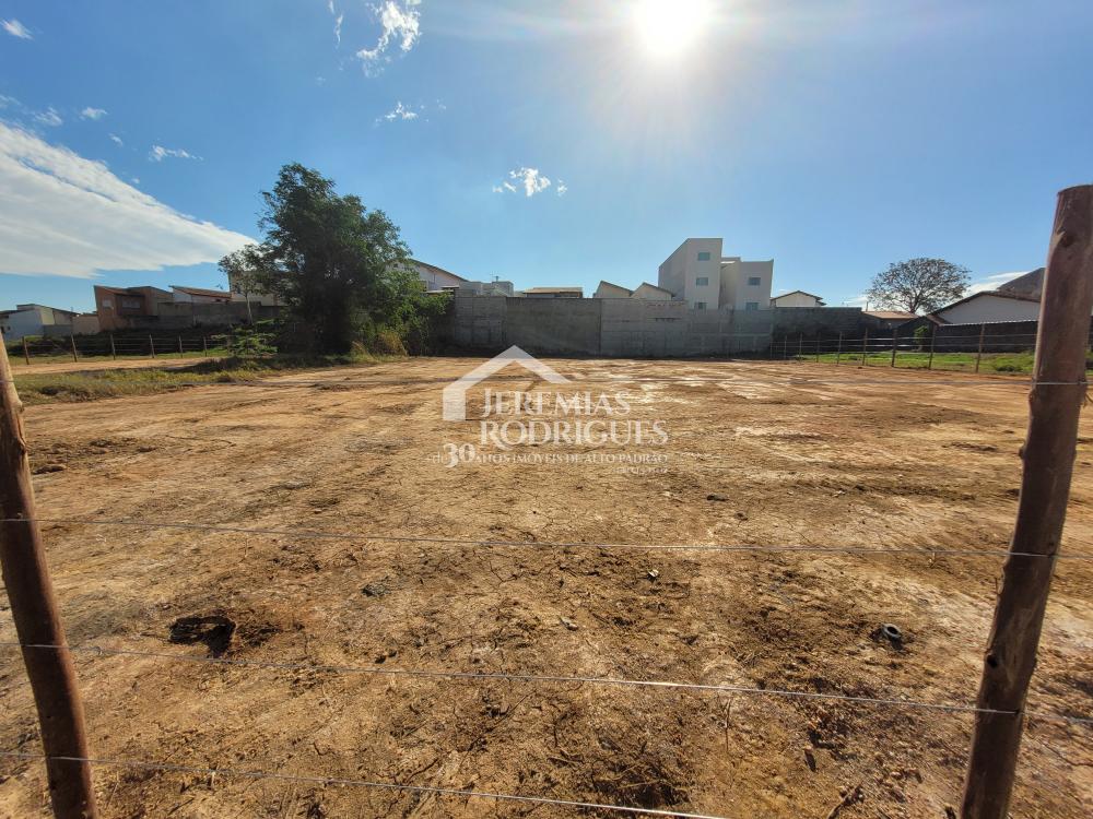 Comprar Terreno / Padr&atilde;o em Pindamonhangaba R$ 550.000,00 - Foto 1