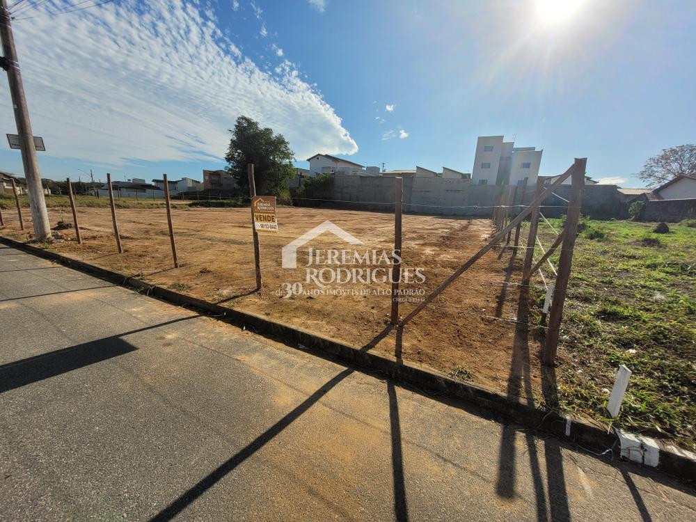 Comprar Terreno / Padr&atilde;o em Pindamonhangaba R$ 550.000,00 - Foto 2