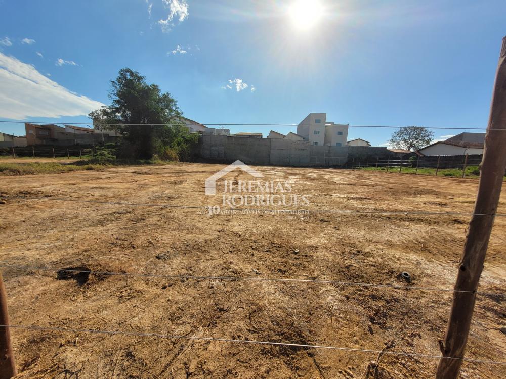 Comprar Terreno / Padr&atilde;o em Pindamonhangaba R$ 550.000,00 - Foto 4