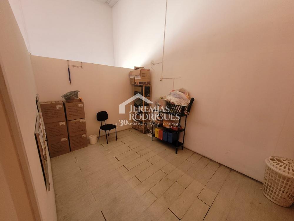 Alugar Comercial / Ponto Comercial em Pindamonhangaba R$ 17.000,00 - Foto 8