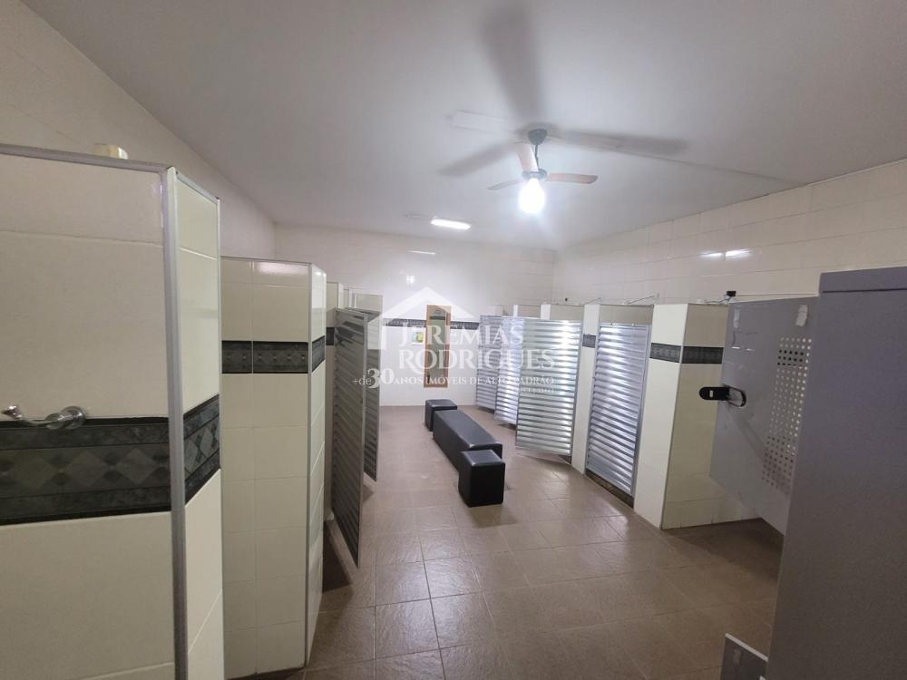 Alugar Comercial / Ponto Comercial em Pindamonhangaba R$ 17.000,00 - Foto 5