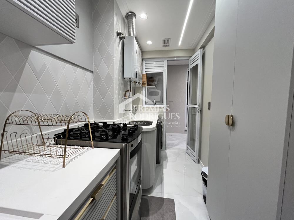 Comprar Apartamento / Padr&atilde;o em Taubat&eacute; R$ 750.000,00 - Foto 9