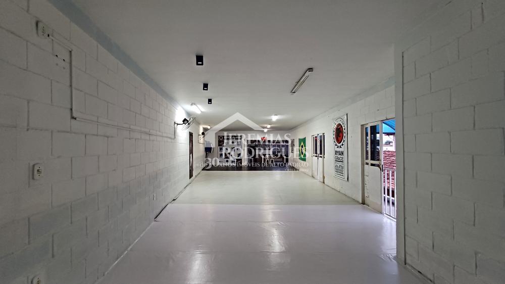 Comprar Comercial / Pr&eacute;dio em Pindamonhangaba R$ 780.000,00 - Foto 1