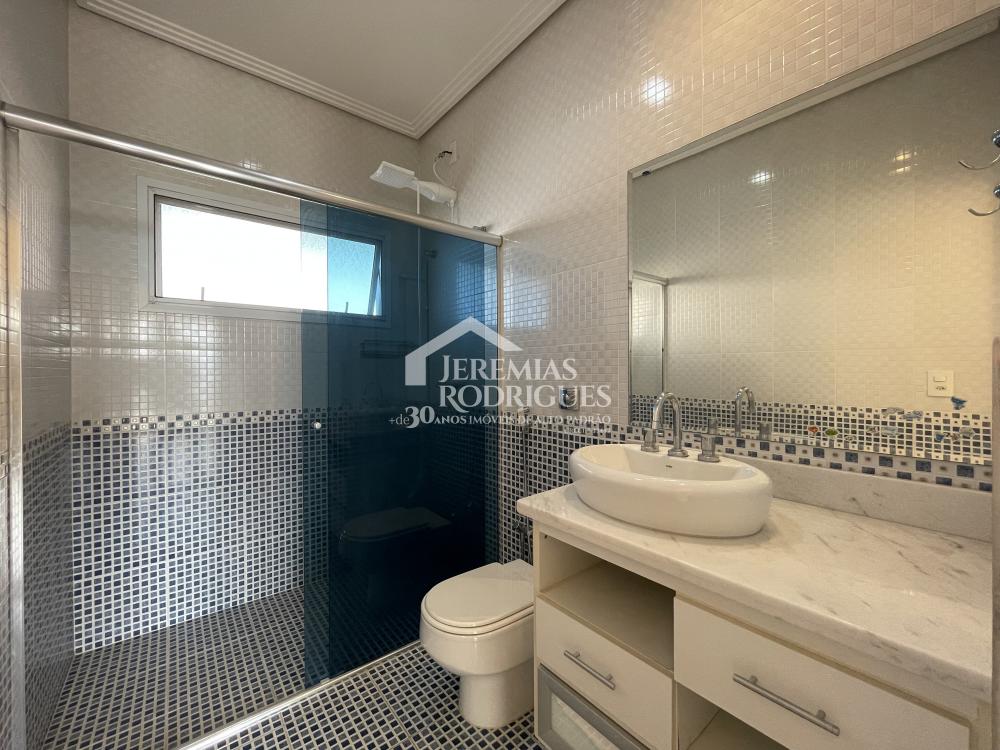 Comprar Casa / Condom&iacute;nio em Ca&ccedil;apava R$ 1.750.000,00 - Foto 24