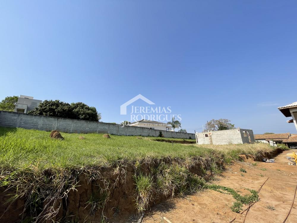 Comprar Terreno / Condom&iacute;nio em Pindamonhangaba R$ 300.000,00 - Foto 1