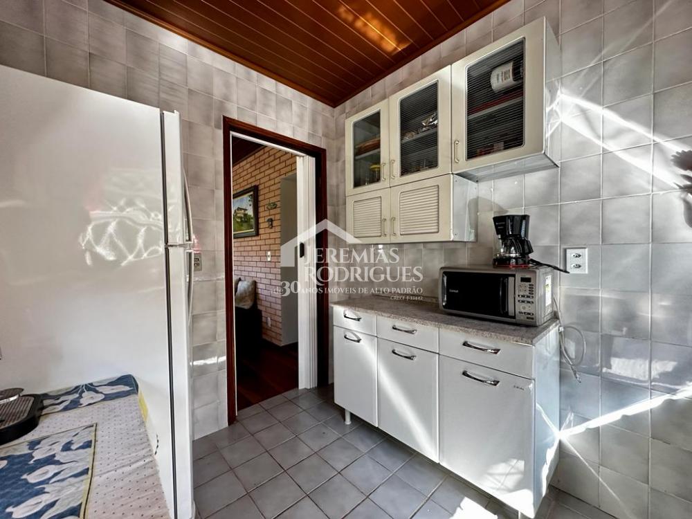 Comprar Casa / Condom&iacute;nio em Campos do Jord&atilde;o R$ 830.000,00 - Foto 4
