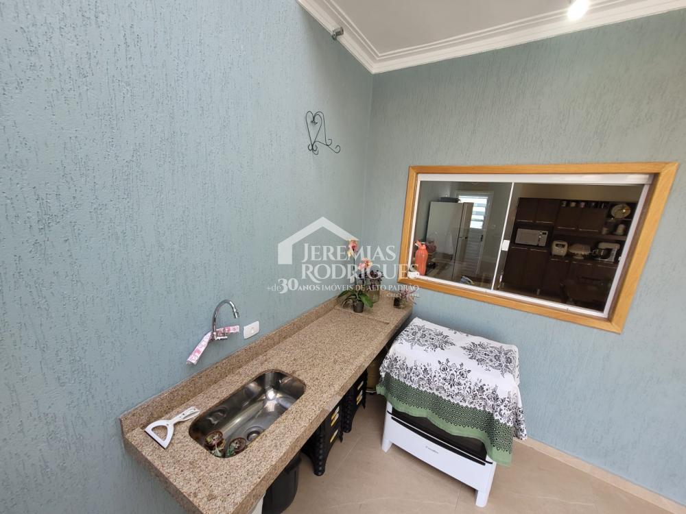 Comprar Casa / Padr&atilde;o em Taubat&eacute; R$ 850.000,00 - Foto 13