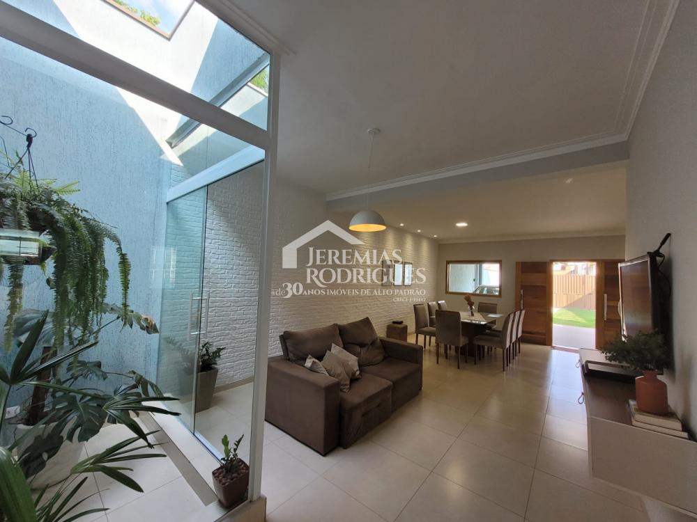 Comprar Casa / Padr&atilde;o em Taubat&eacute; R$ 850.000,00 - Foto 2