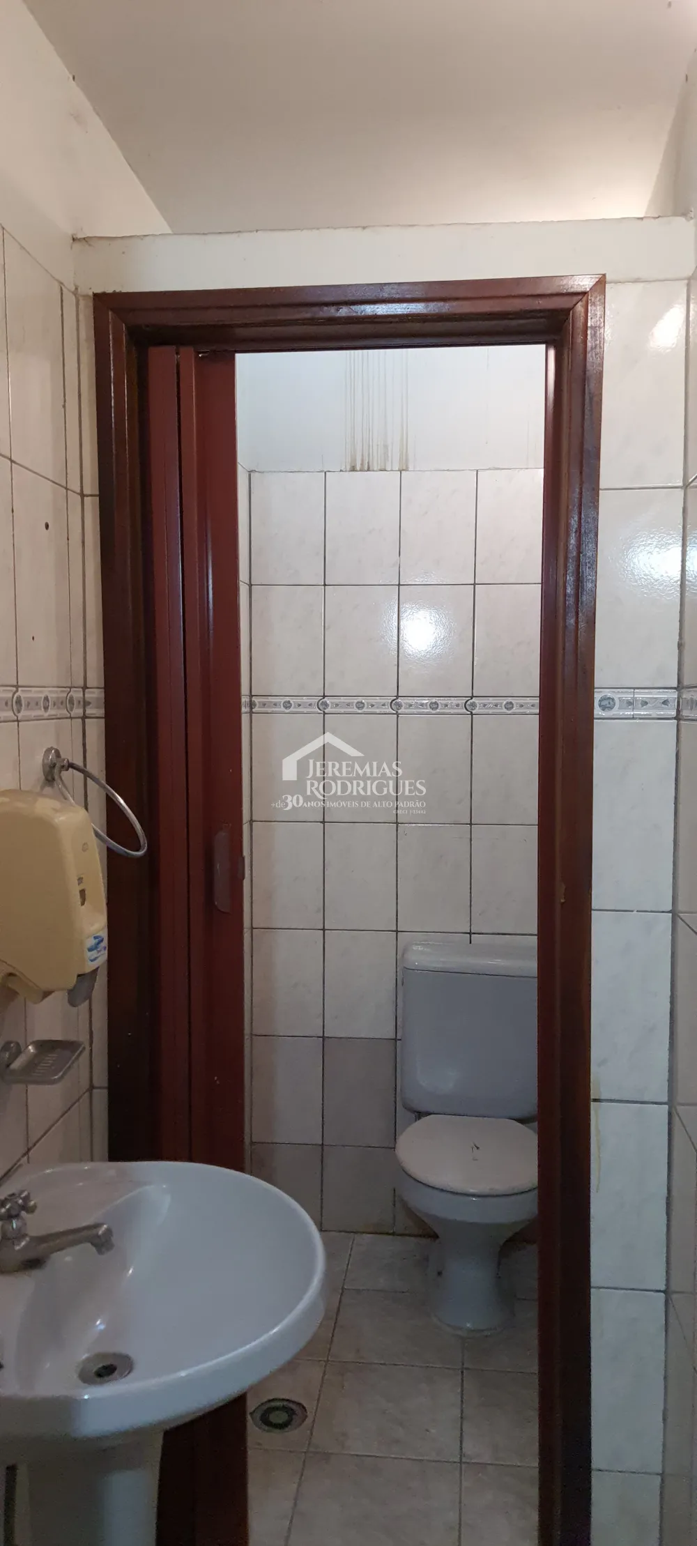 Alugar Comercial / Pr&eacute;dio em Taubat&eacute; R$ 20.000,00 - Foto 8
