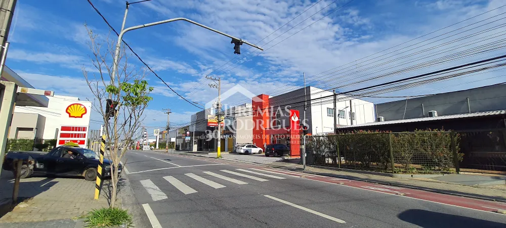 Alugar Comercial / Pr&eacute;dio em Taubat&eacute; R$ 20.000,00 - Foto 18