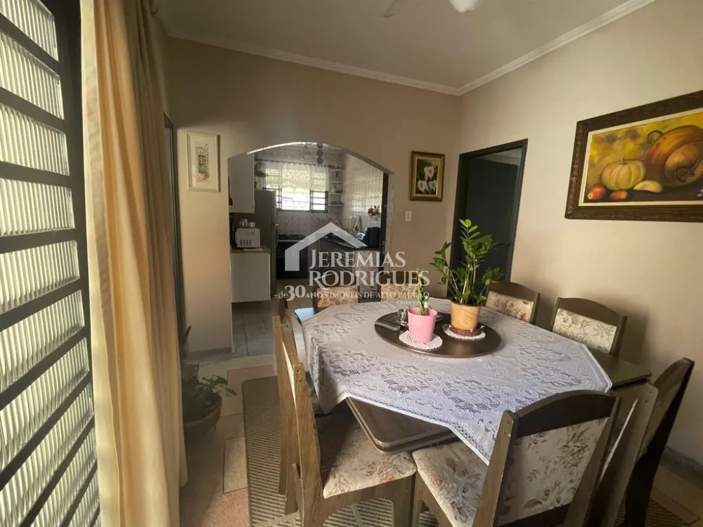 Comprar Casa / Padr&atilde;o em Taubat&eacute; R$ 750.000,00 - Foto 6