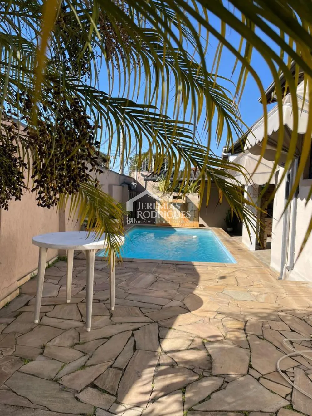 Comprar Casa / Padr&atilde;o em Taubat&eacute; R$ 750.000,00 - Foto 1