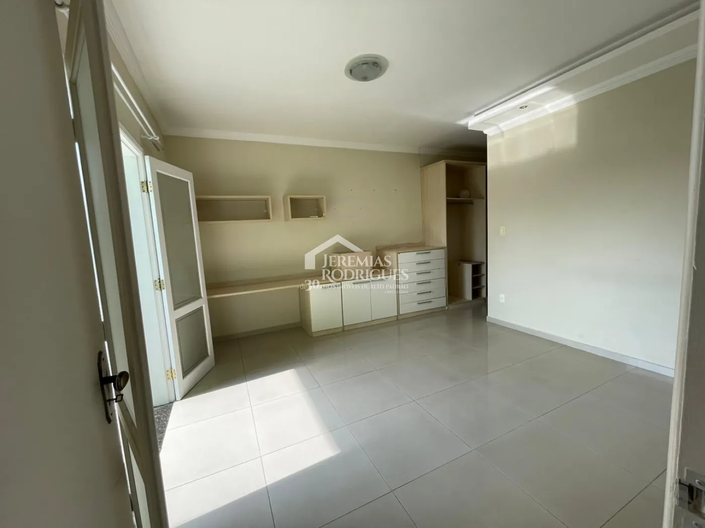 Alugar Casa / Condom&iacute;nio em Pindamonhangaba R$ 3.500,00 - Foto 9