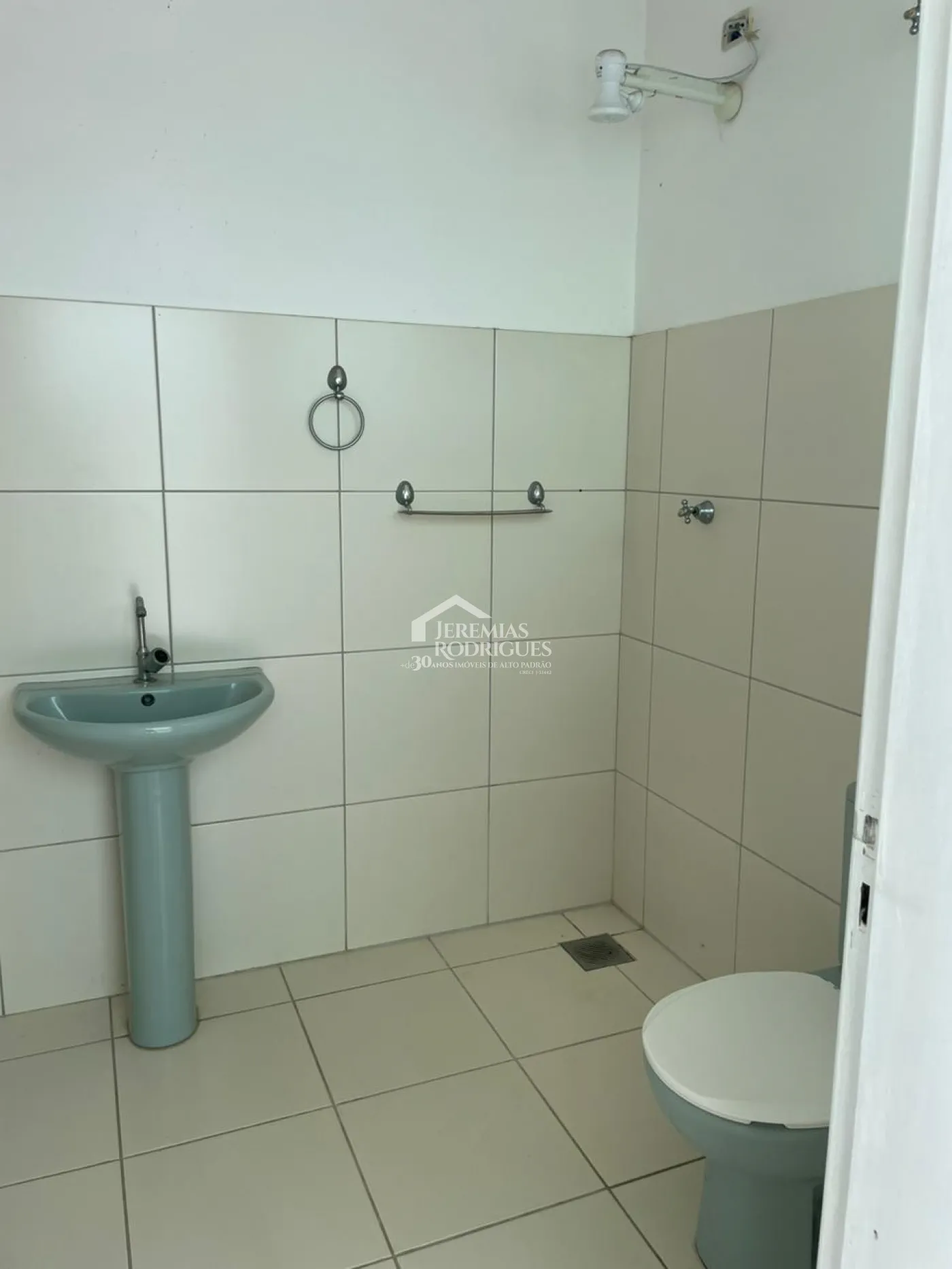 Alugar Casa / Condom&iacute;nio em Pindamonhangaba R$ 3.500,00 - Foto 13