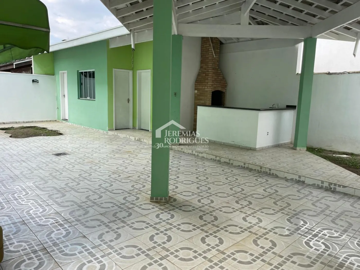 Alugar Casa / Condom&iacute;nio em Pindamonhangaba R$ 3.500,00 - Foto 1
