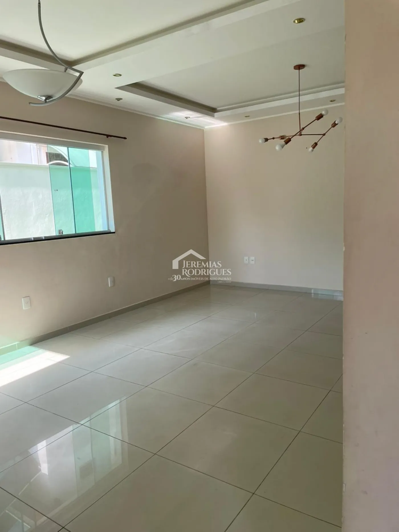 Alugar Casa / Condom&iacute;nio em Pindamonhangaba R$ 3.500,00 - Foto 3