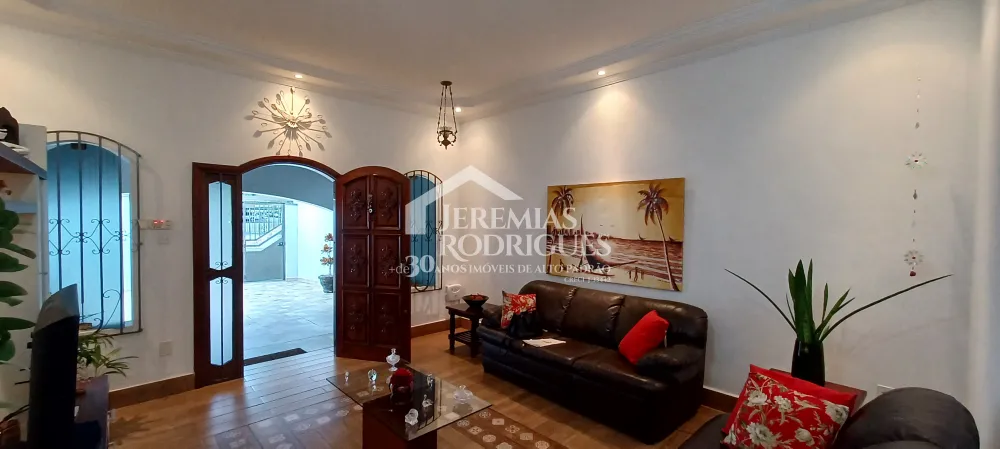 Comprar Casa / Padr&atilde;o em Pindamonhangaba R$ 690.000,00 - Foto 2
