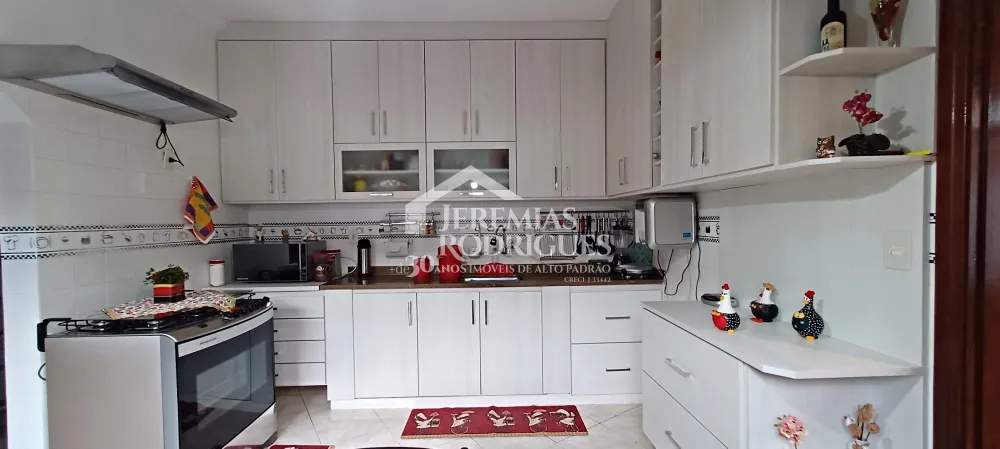 Comprar Casa / Padr&atilde;o em Pindamonhangaba R$ 690.000,00 - Foto 4