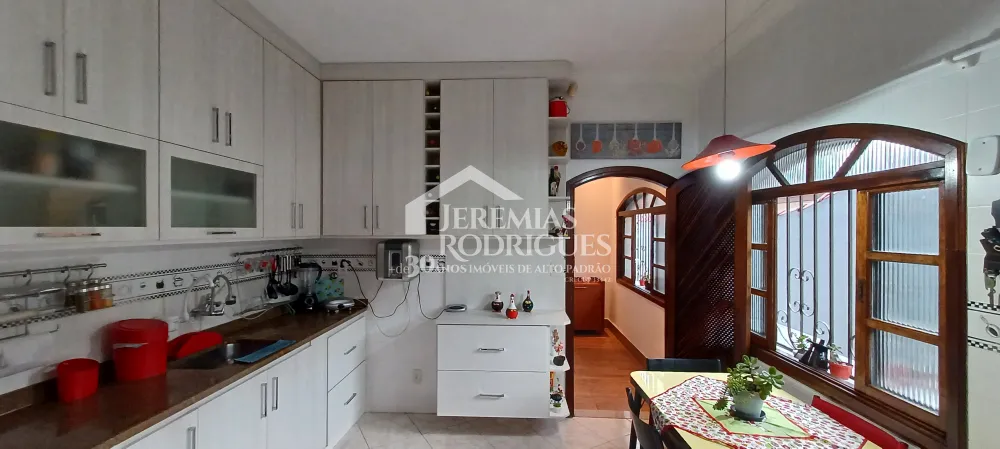 Comprar Casa / Padr&atilde;o em Pindamonhangaba R$ 690.000,00 - Foto 6