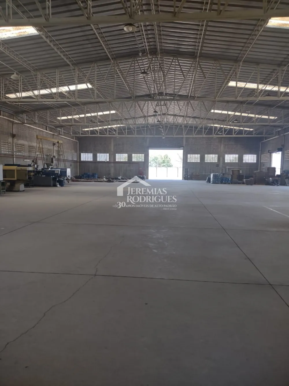 Alugar Comercial / Galp&atilde;o em Taubat&eacute; R$ 40.000,00 - Foto 1