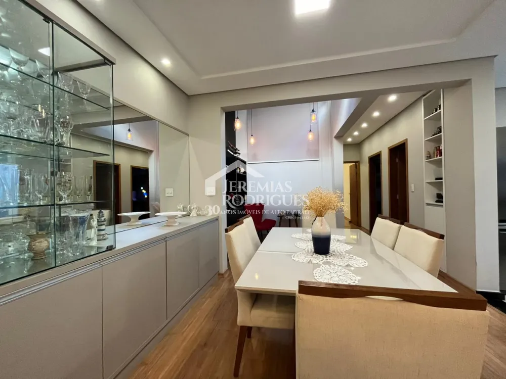 Comprar Casa / Padr&atilde;o em Trememb&eacute; R$ 790.000,00 - Foto 6