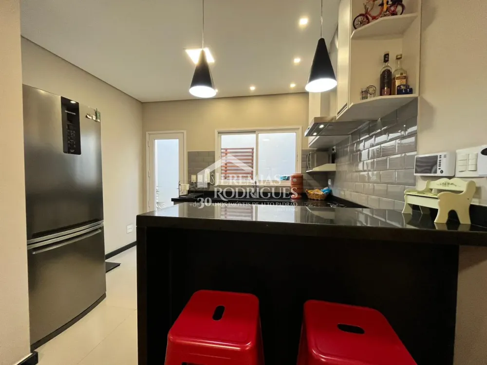 Comprar Casa / Padr&atilde;o em Trememb&eacute; R$ 790.000,00 - Foto 4