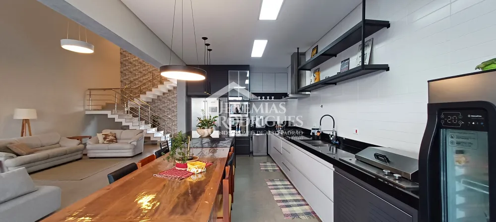 Comprar Casa / Condom&iacute;nio em Pindamonhangaba R$ 1.700.000,00 - Foto 1