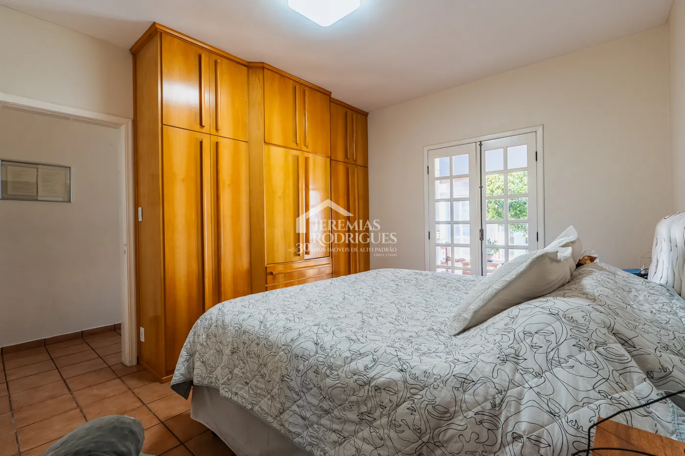 Alugar Casa / Condom&iacute;nio em Pindamonhangaba R$ 6.000,00 - Foto 14