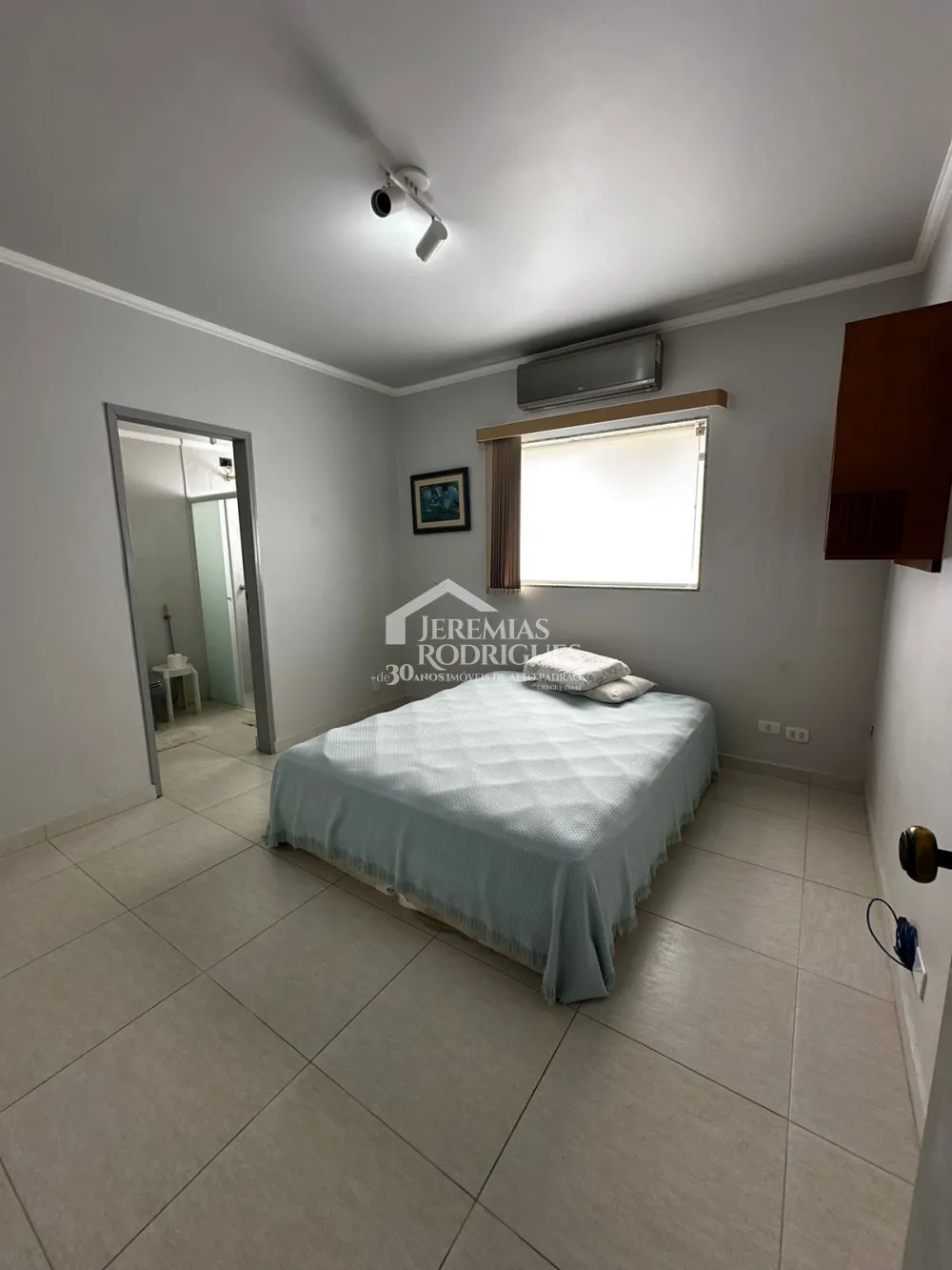 Comprar Casa / Padr&atilde;o em Taubat&eacute; R$ 1.800.000,00 - Foto 9