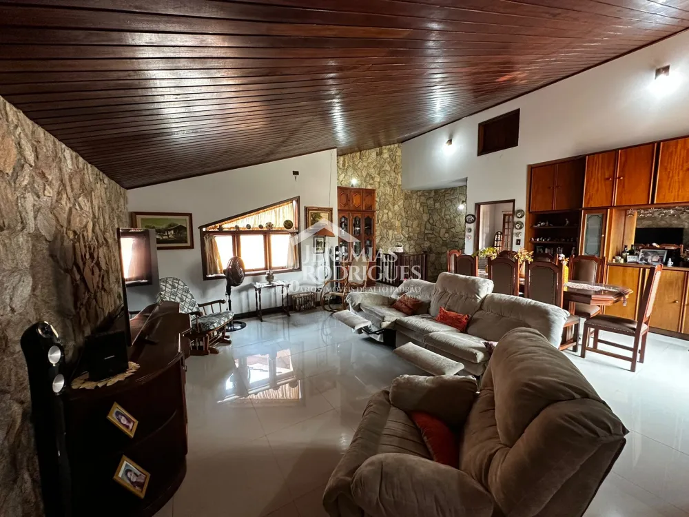 Comprar Casa / Padr&atilde;o em Taubat&eacute; R$ 1.800.000,00 - Foto 19