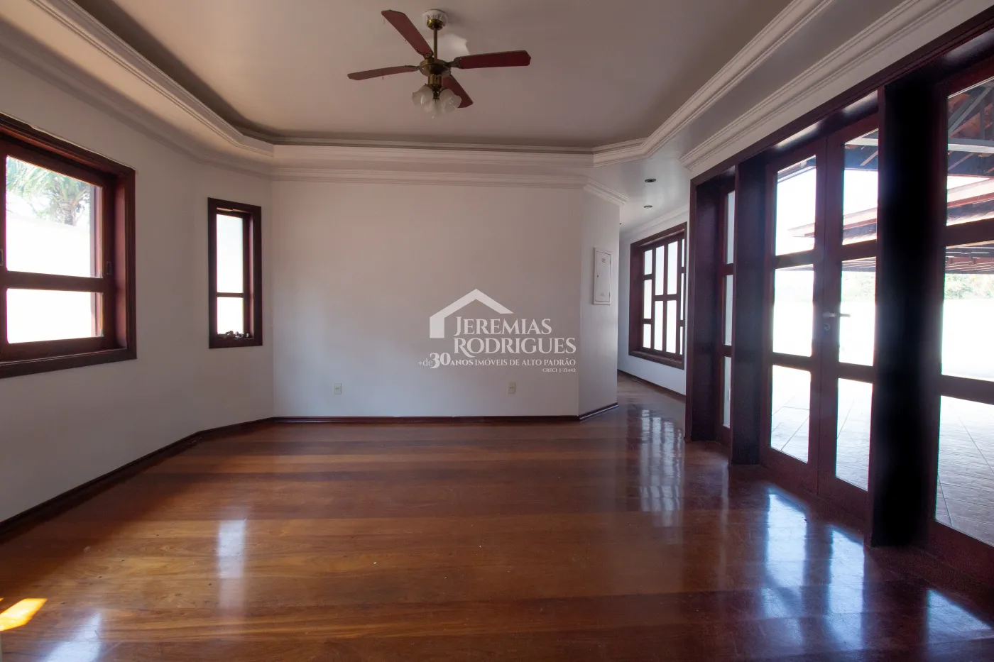 Alugar Casa / Condom&iacute;nio em Pindamonhangaba R$ 6.900,00 - Foto 3