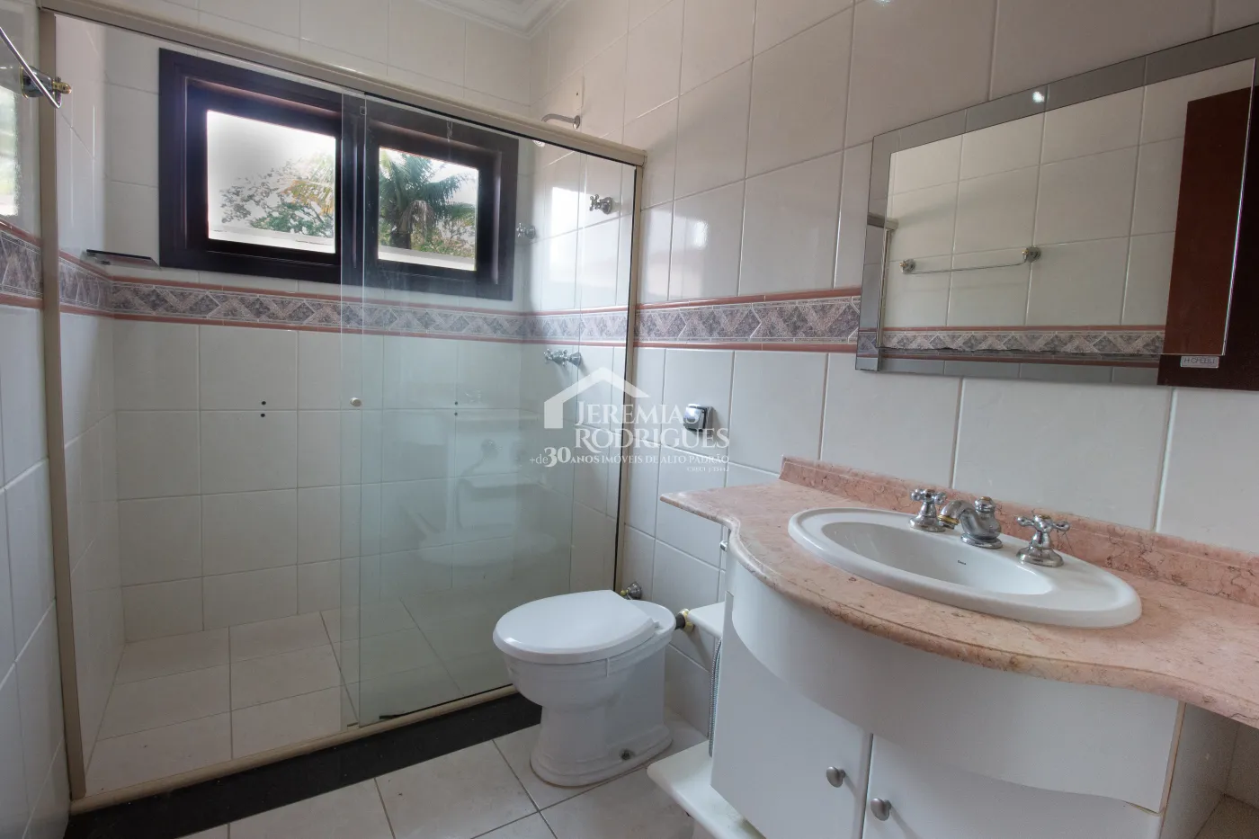 Alugar Casa / Condom&iacute;nio em Pindamonhangaba R$ 6.900,00 - Foto 16