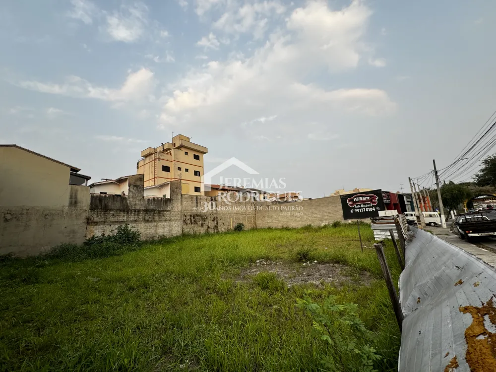 Comprar Terreno / &Aacute;rea em Pindamonhangaba - Foto 1