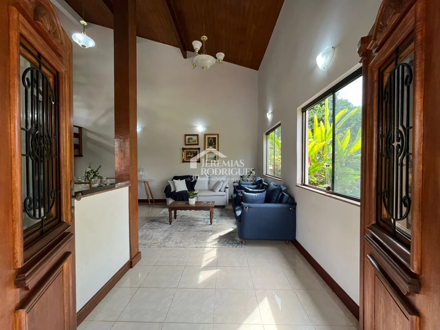 Comprar Casa / Condom&iacute;nio em Taubat&eacute; R$ 2.300.000,00 - Foto 2