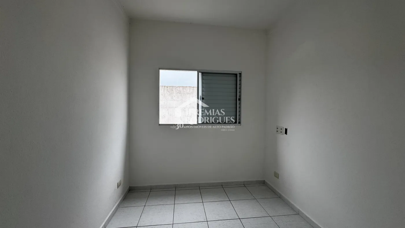 Alugar Casa / Condom&iacute;nio em Pindamonhangaba R$ 4.800,00 - Foto 8