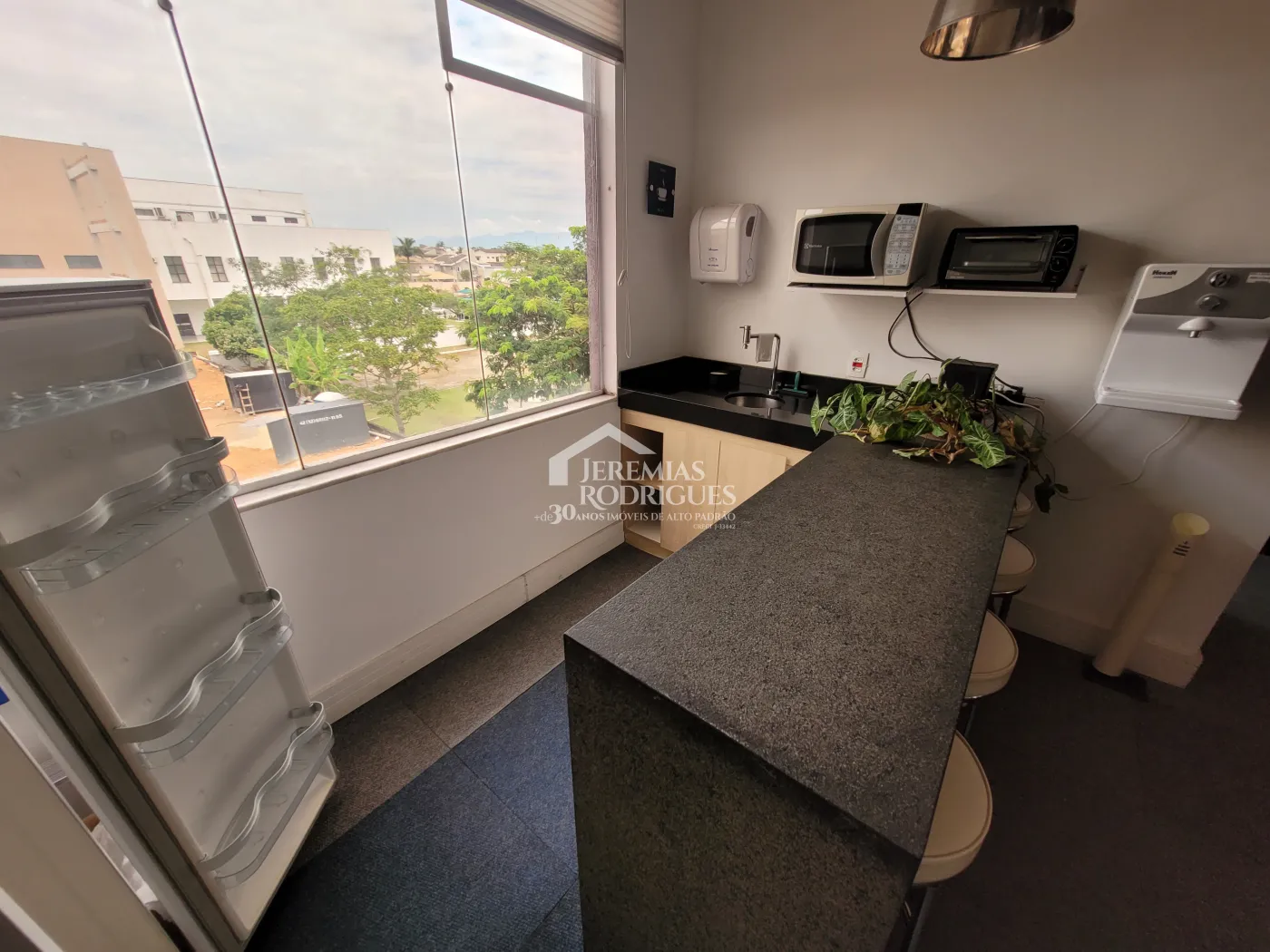 Alugar Comercial / Sala em Condom&iacute;nio em Pindamonhangaba R$ 20.000,00 - Foto 22