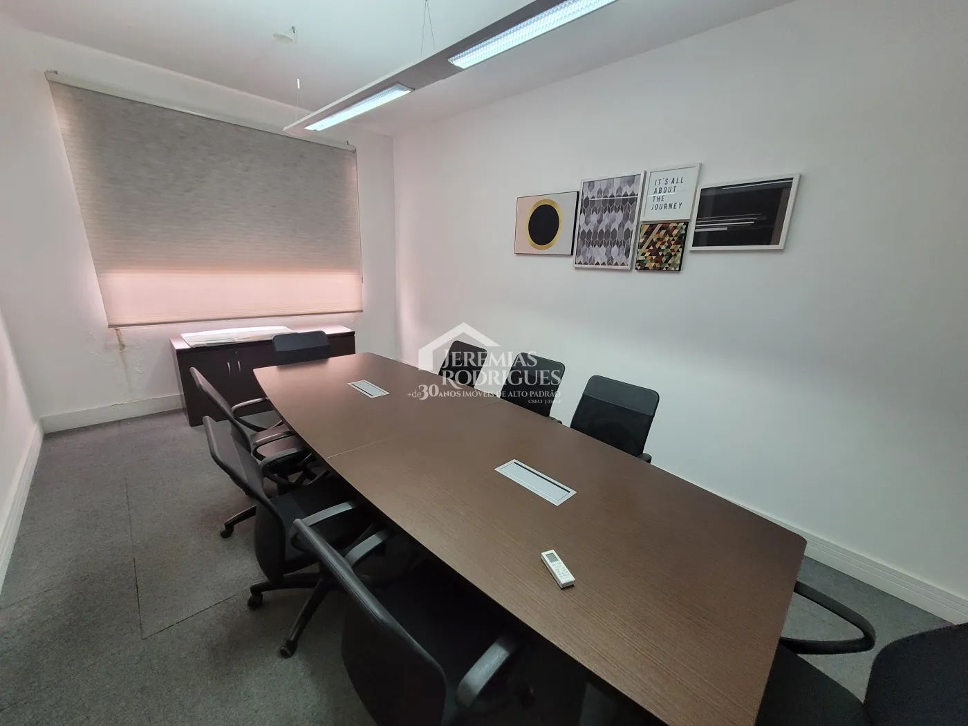 Alugar Comercial / Sala em Condom&iacute;nio em Pindamonhangaba R$ 20.000,00 - Foto 12