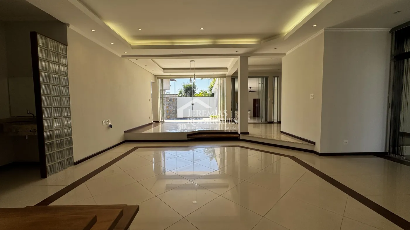 Alugar Casa / Condom&iacute;nio em Pindamonhangaba R$ 7.000,00 - Foto 4