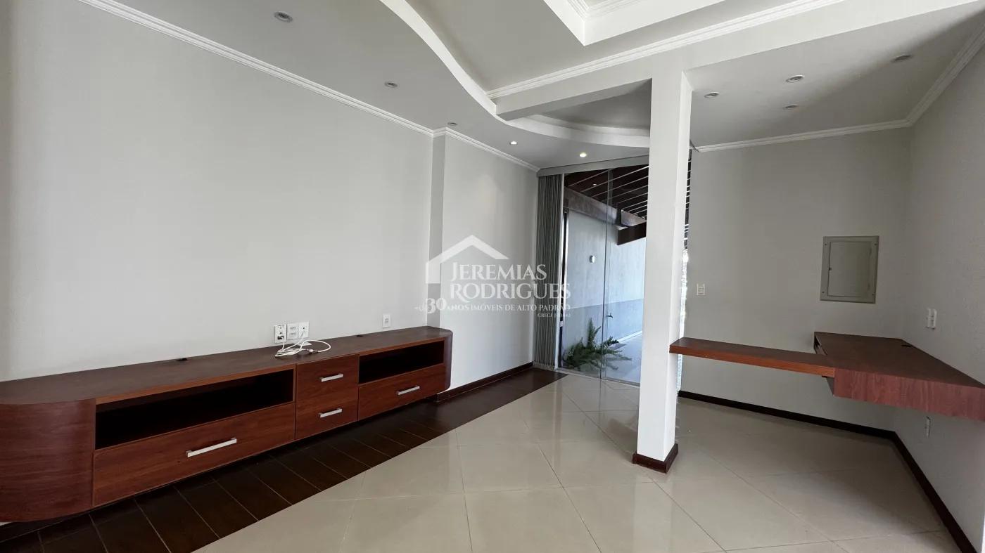 Alugar Casa / Condom&iacute;nio em Pindamonhangaba R$ 7.000,00 - Foto 9