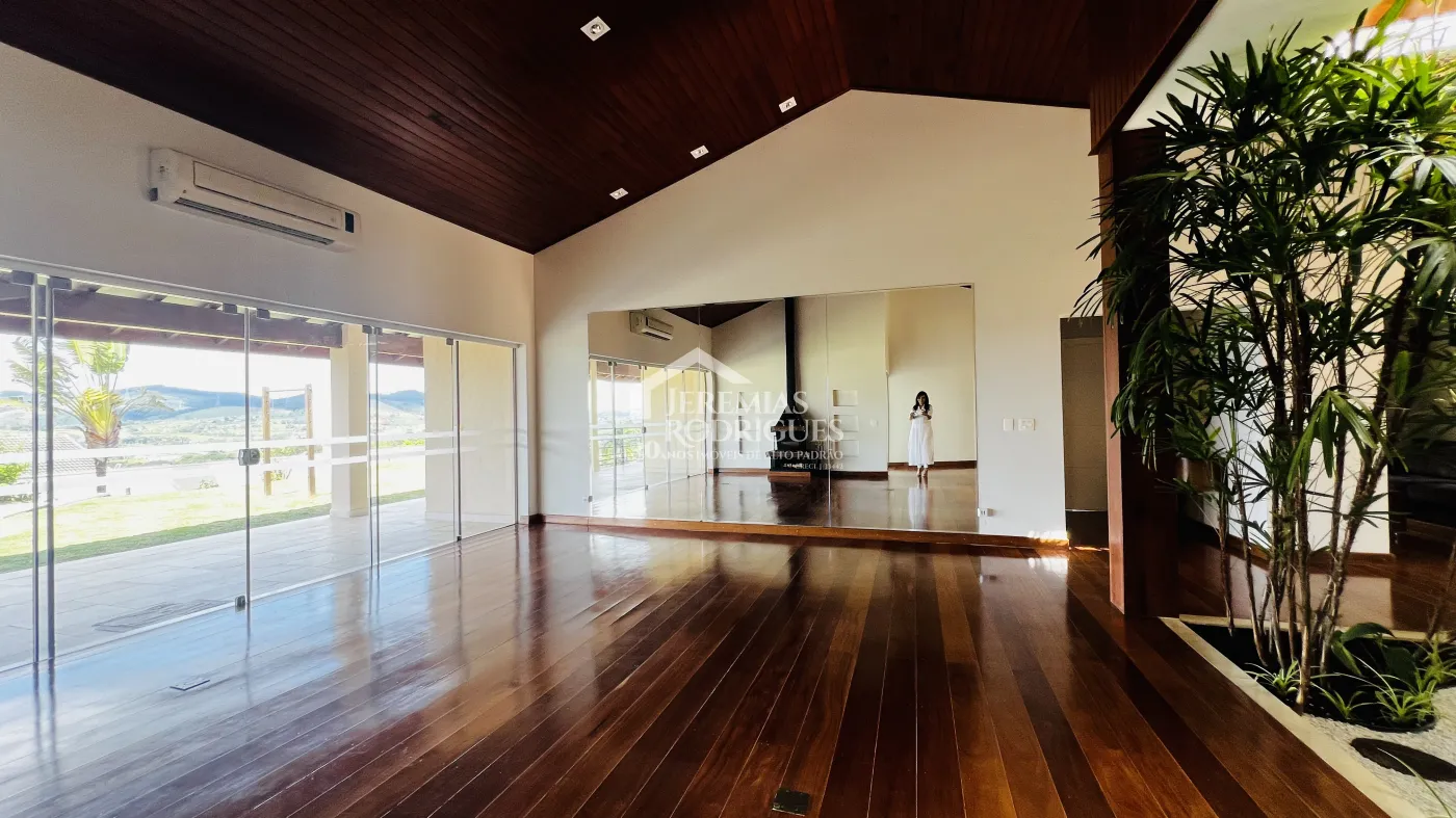 Alugar Casa / Condom&iacute;nio em Taubat&eacute; R$ 15.000,00 - Foto 3