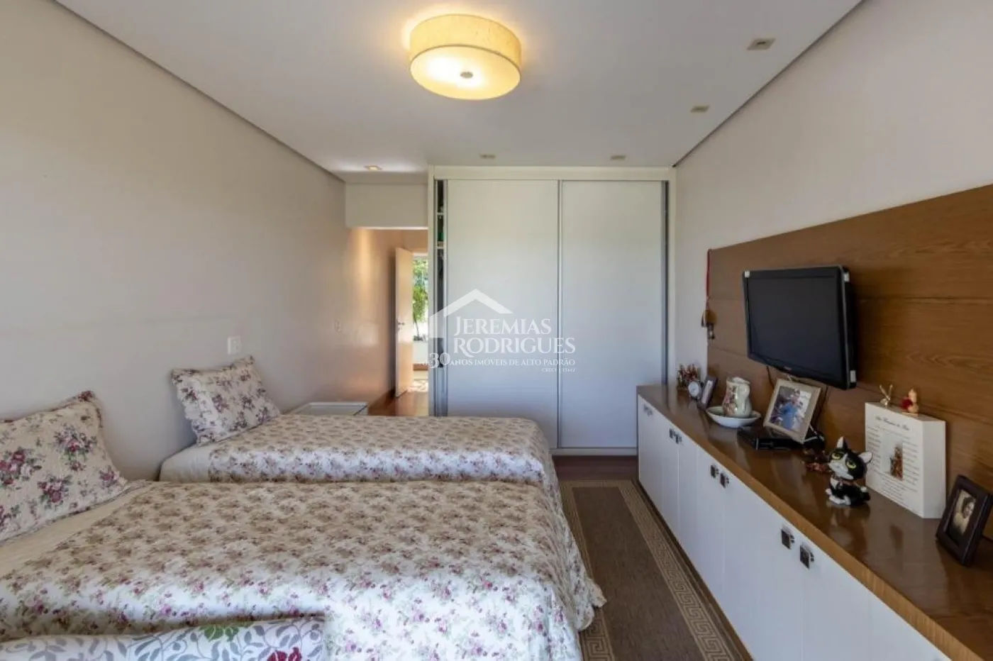 Alugar Casa / Condom&iacute;nio em Taubat&eacute; R$ 15.000,00 - Foto 27