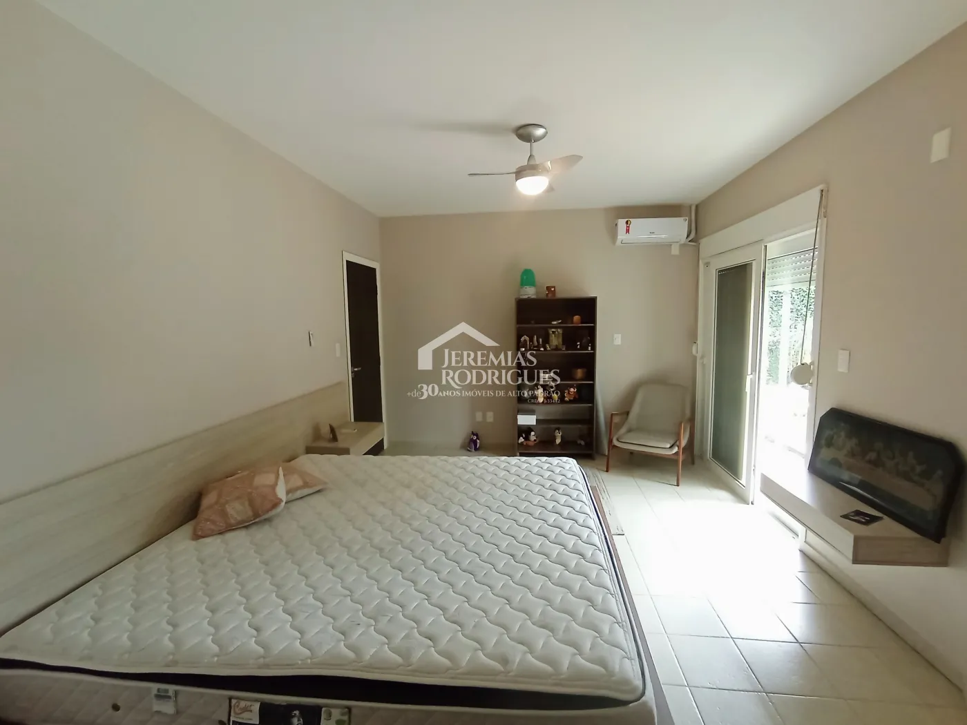 Alugar Casa / Condom&iacute;nio em Pindamonhangaba R$ 9.816,72 - Foto 32