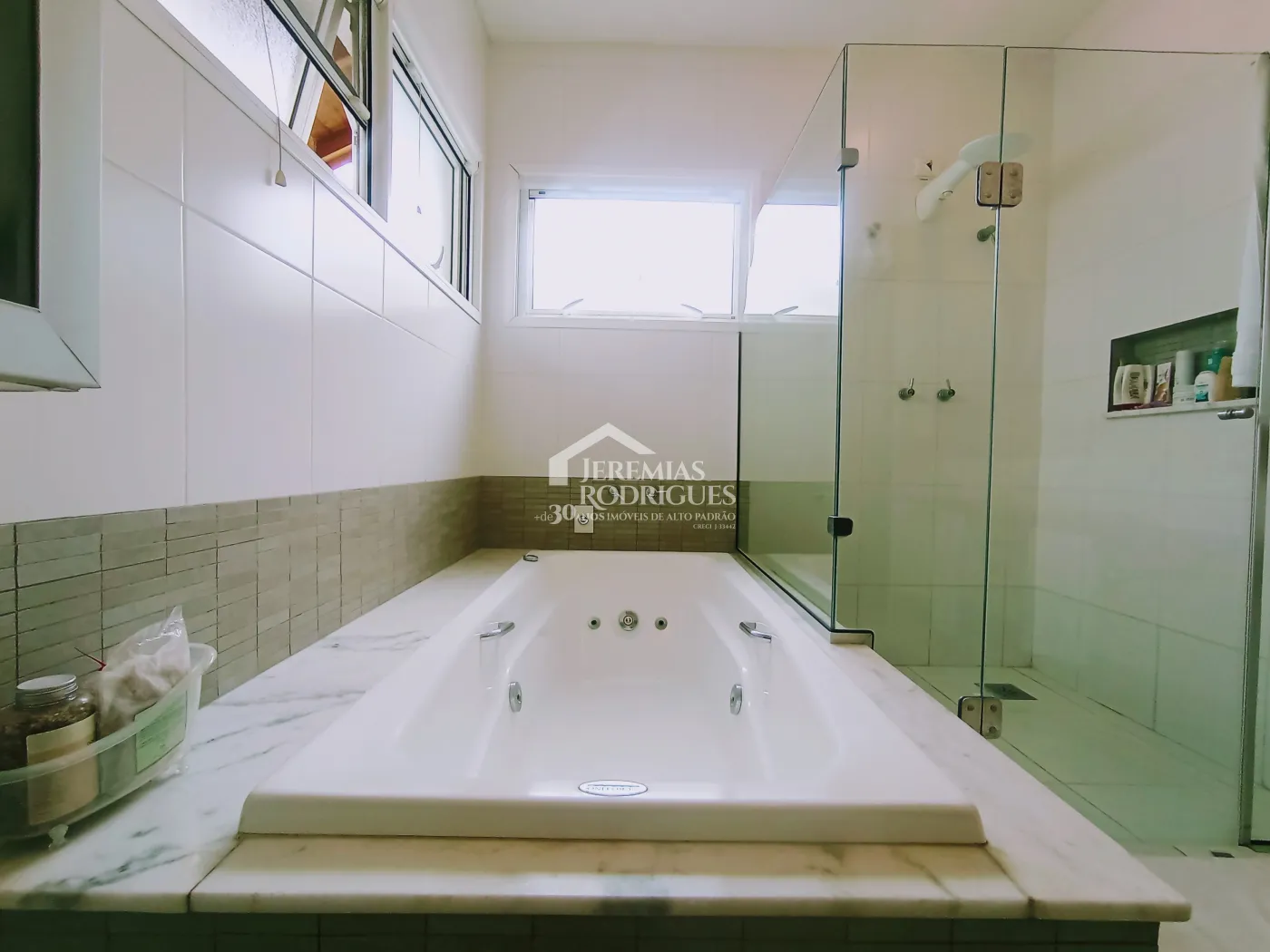 Alugar Casa / Condom&iacute;nio em Pindamonhangaba R$ 9.816,72 - Foto 44