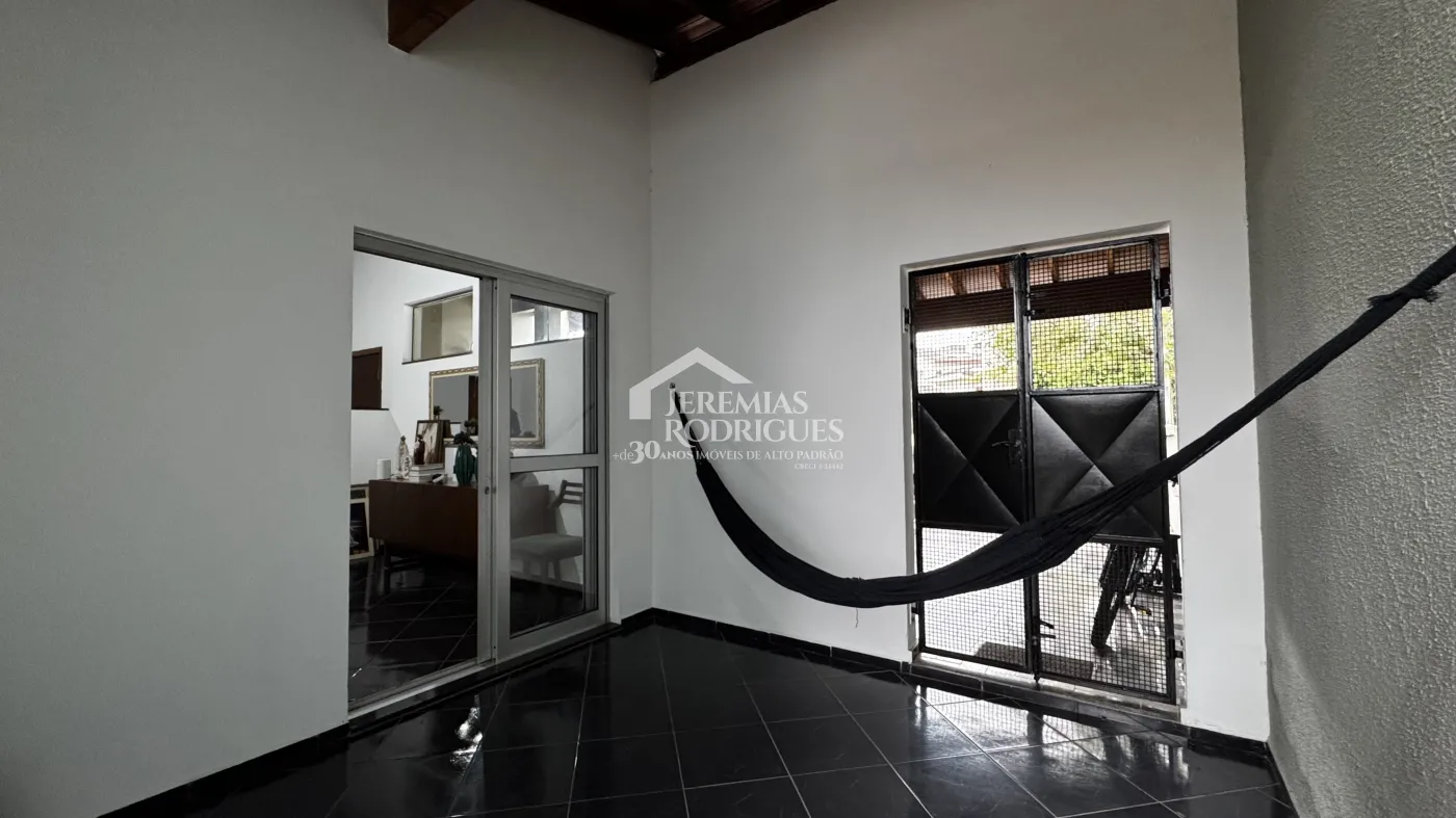 Comprar Casa / Padr&atilde;o em Pindamonhangaba R$ 900.000,00 - Foto 3