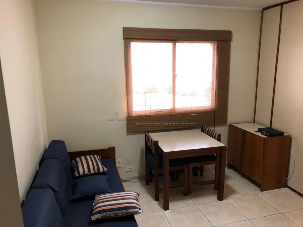 Alugar Apartamento / Mobiliado em Sao Paulo R$ 2.300,00 - Foto 2