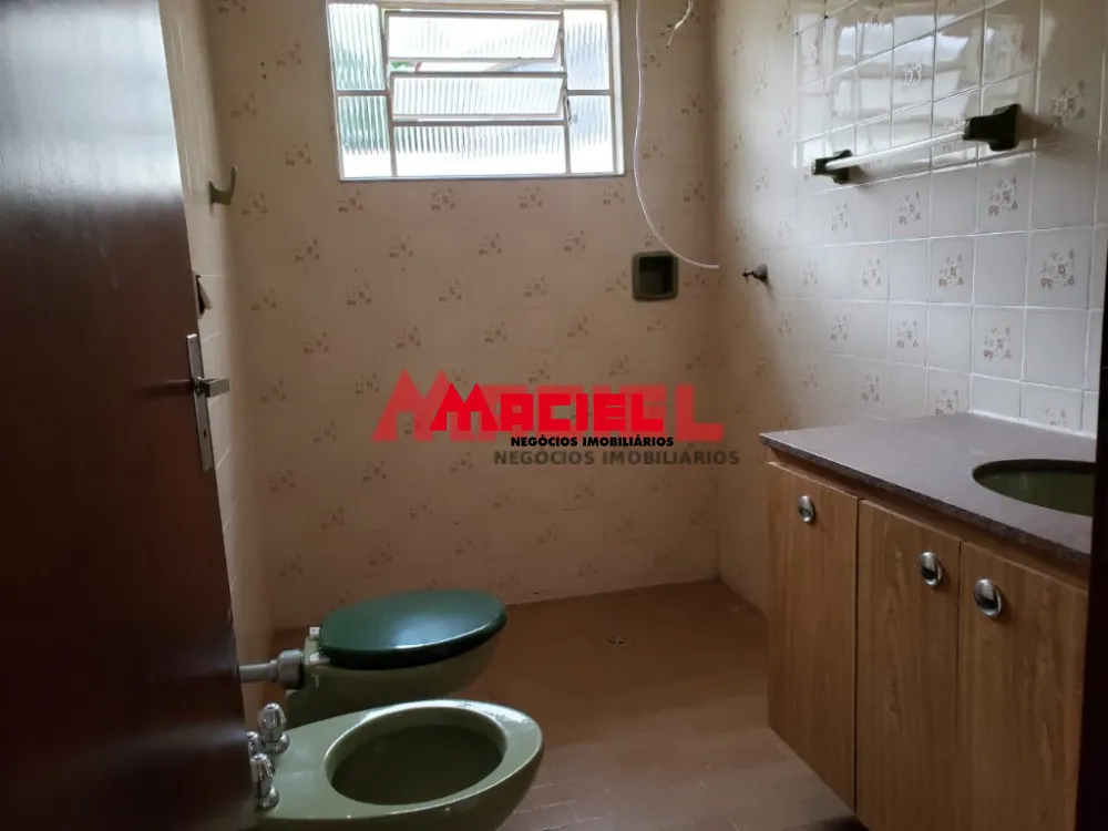 Alugar Casa / Padr&atilde;o em Sao Jose dos Campos R$ 1.400,00 - Foto 8