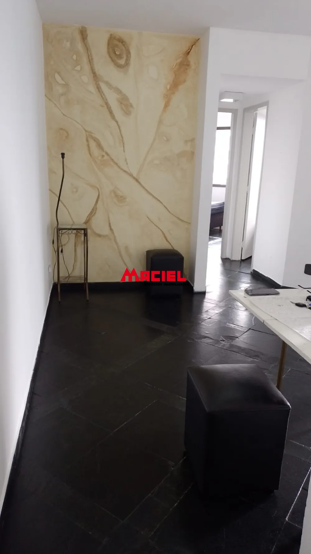 Alugar Apartamento / Padr&atilde;o em S&atilde;o Jos&eacute; dos Campos R$ 2.250,00 - Foto 4