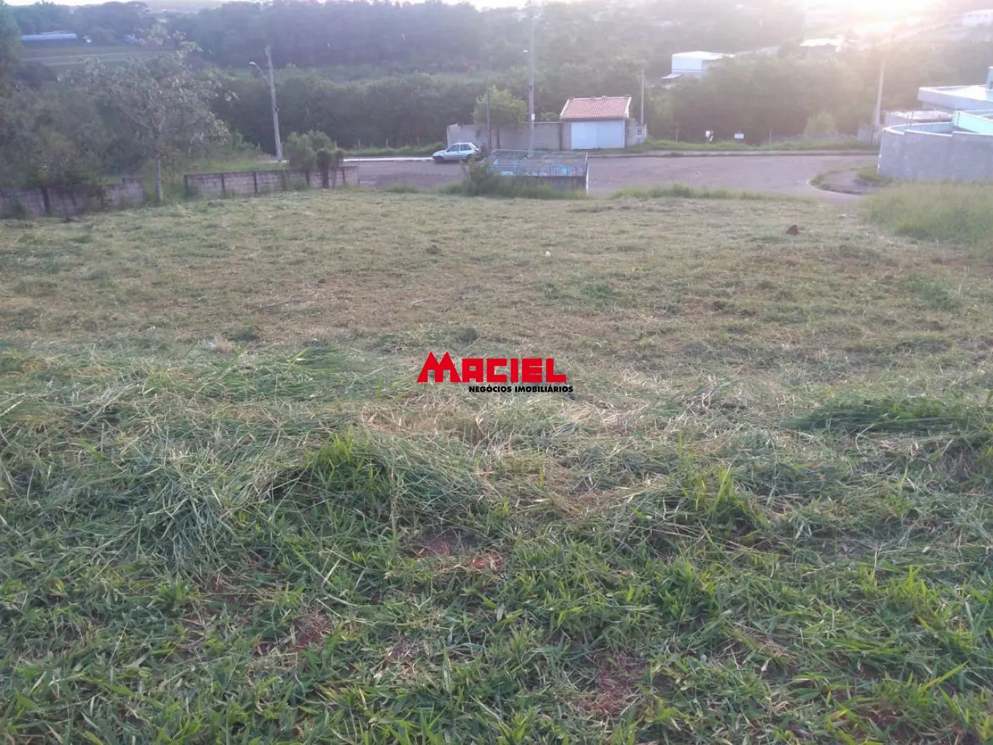 Comprar Terreno / Residencial em Taubat&eacute; R$ 440.000,00 - Foto 2
