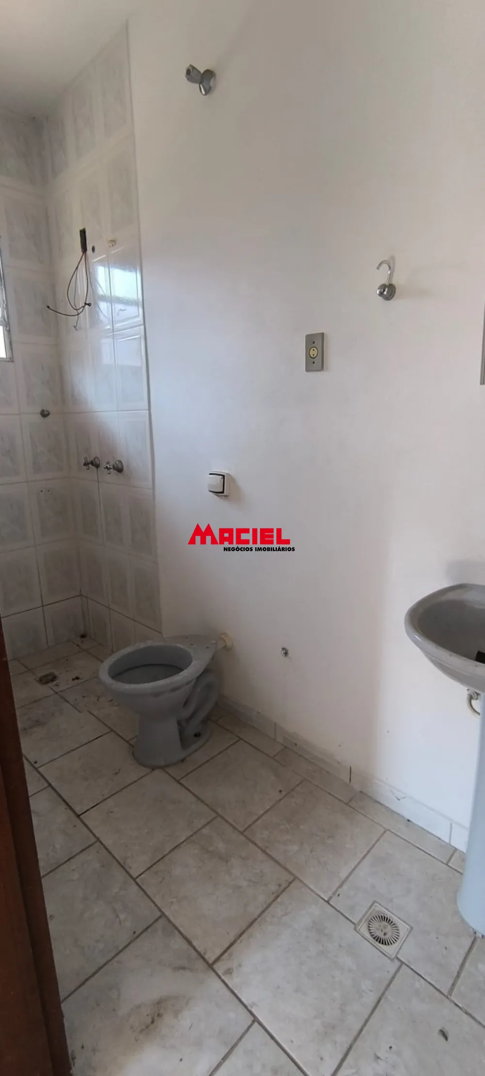 Alugar Casa / Sobrado em S&atilde;o Jos&eacute; dos Campos R$ 2.500,00 - Foto 16