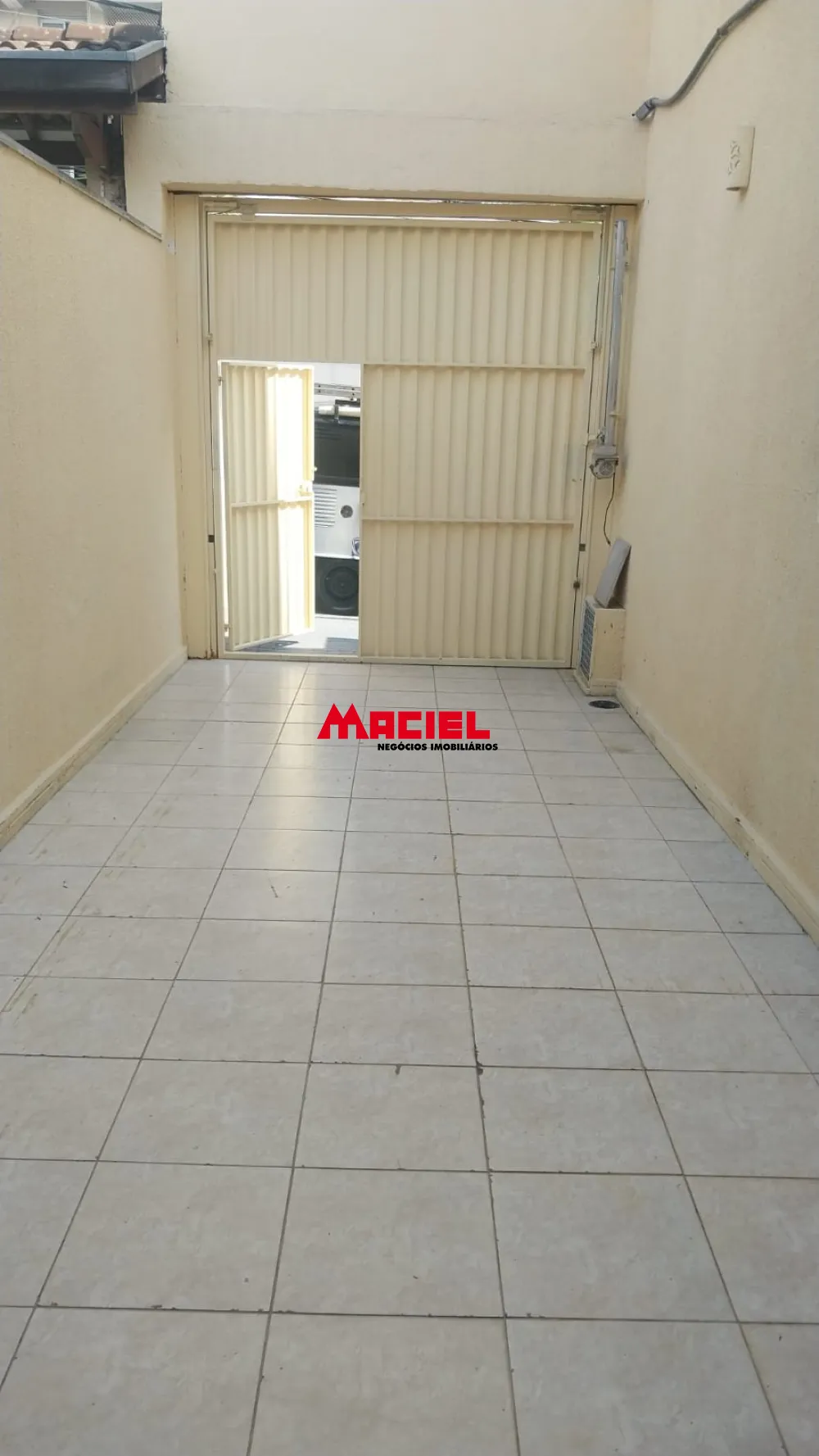 Alugar Comercial / Galp&atilde;o em S&atilde;o Jos&eacute; dos Campos R$ 9.500,00 - Foto 2